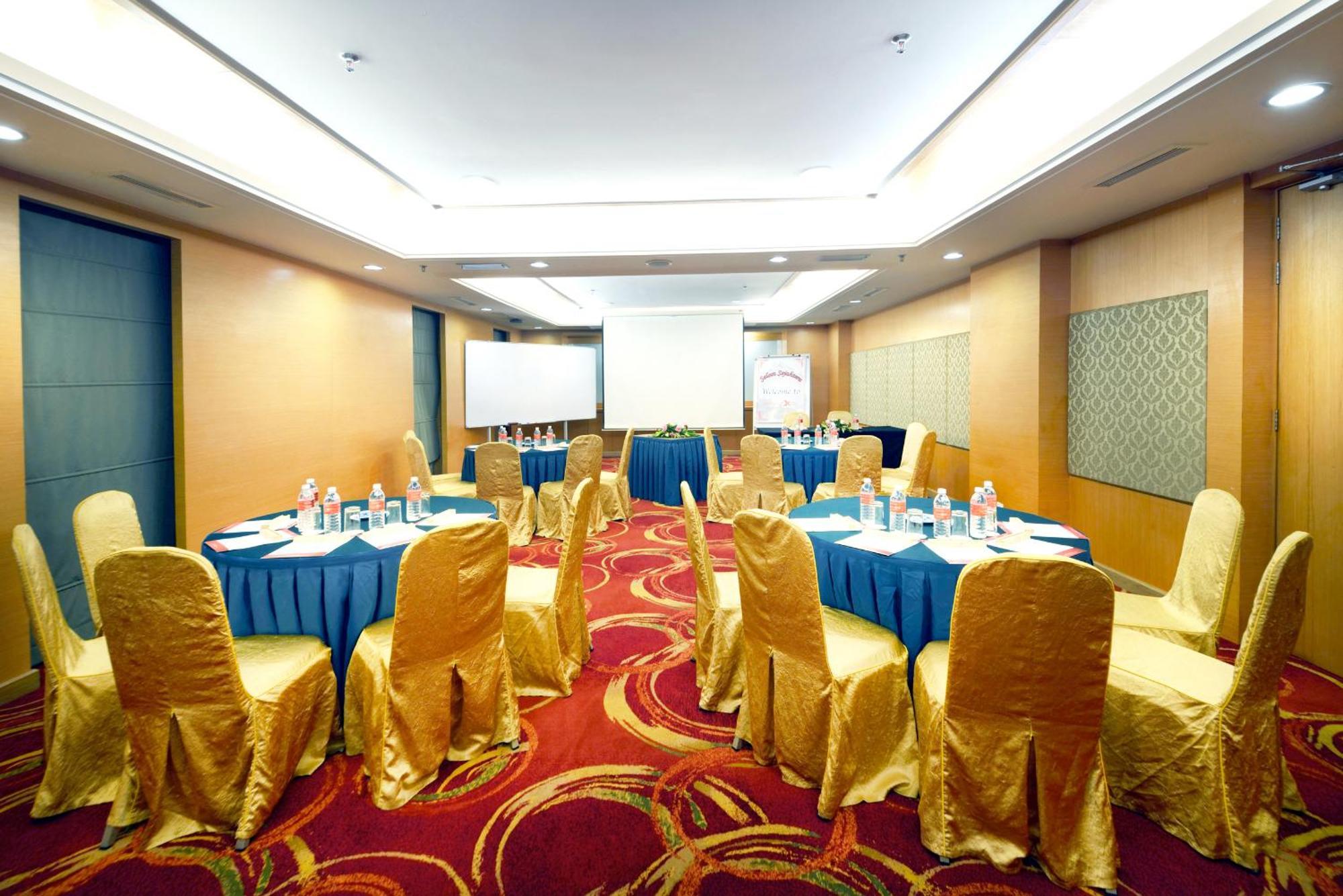 แกรนด์ เลซิส พอร์ท ดิคสัน Hotel พอร์ตดิ๊กสัน ภายนอก รูปภาพ Meeting room