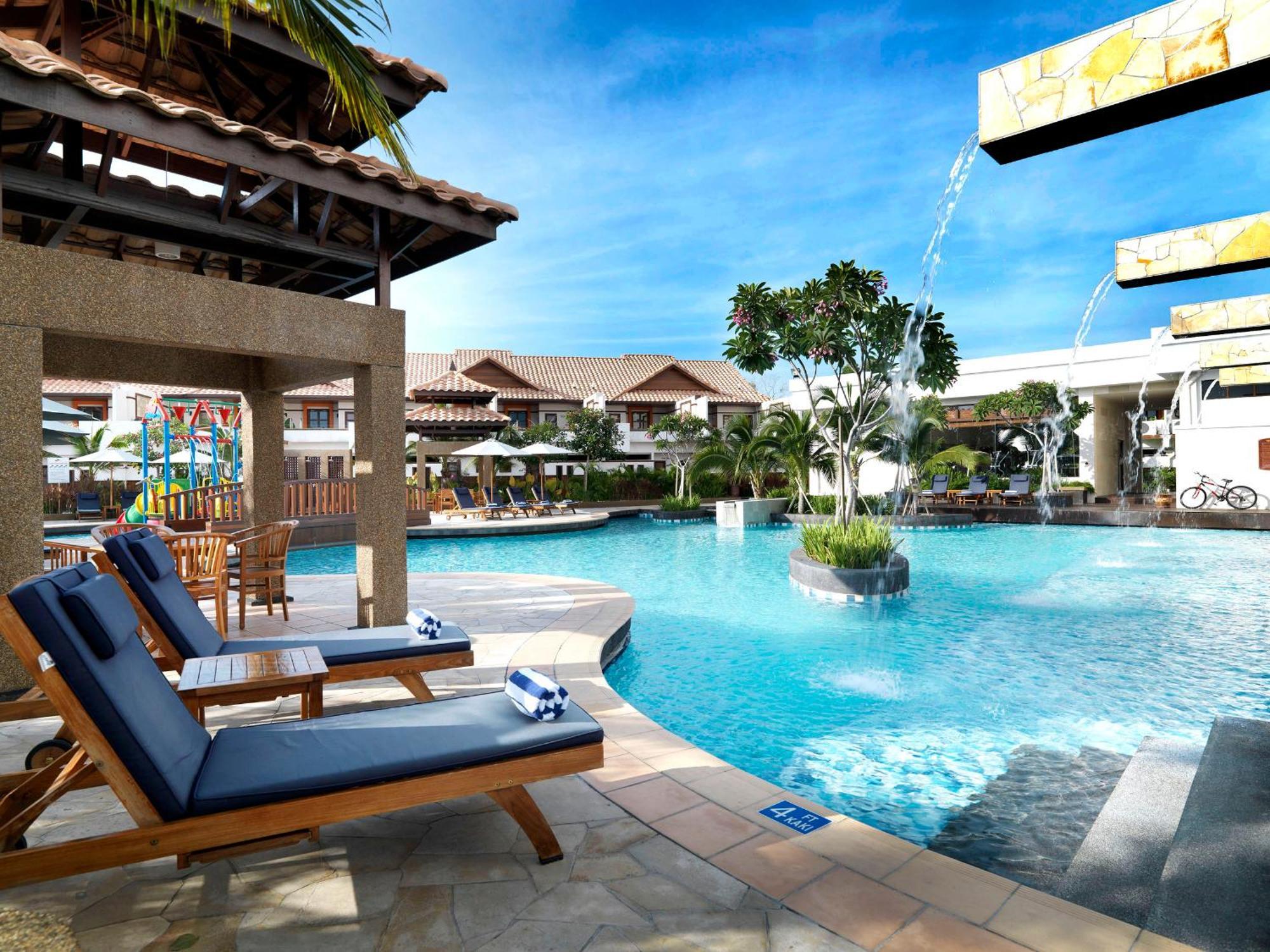 แกรนด์ เลซิส พอร์ท ดิคสัน Hotel พอร์ตดิ๊กสัน ภายนอก รูปภาพ The swimming pool at the resort