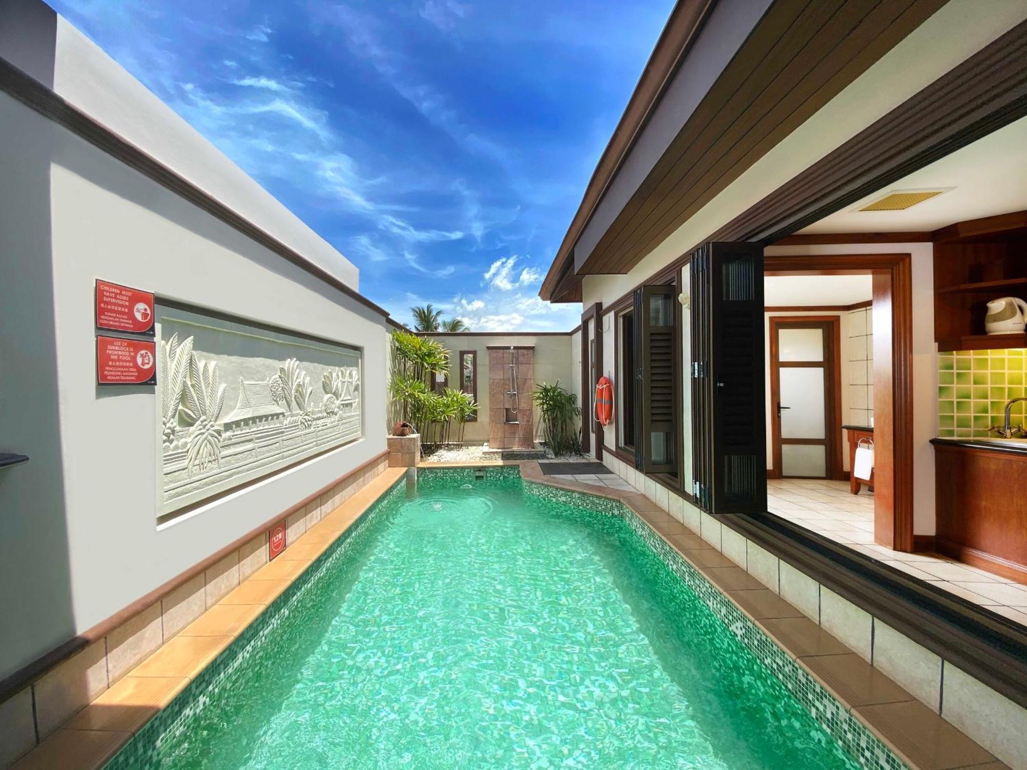 แกรนด์ เลซิส พอร์ท ดิคสัน Hotel พอร์ตดิ๊กสัน ภายนอก รูปภาพ A pool villa at the resort